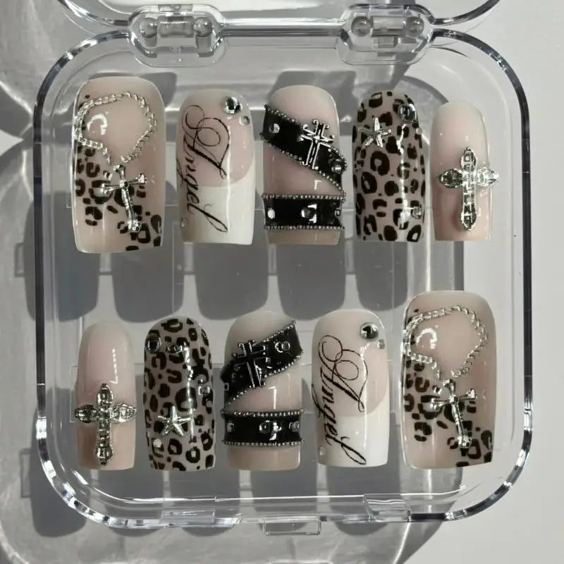 These 24-piece Set of Pink French Full-coverage False Nails Are Removable and Will Instantly Elevate Your Nail Art